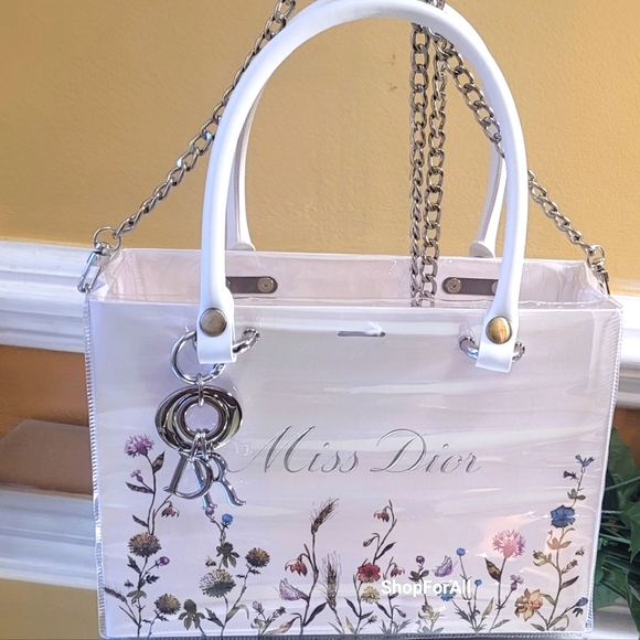 Dior - Picture 5 of 12